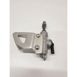 Suzuki SV 650 S (98-02) POMPA HAMULCOWA TYŁ OSŁONA