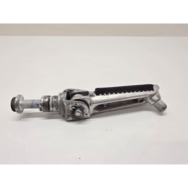 Suzuki SV 650 S (98-02) SET PODNÓŻEK KIEROWCY PRAWY