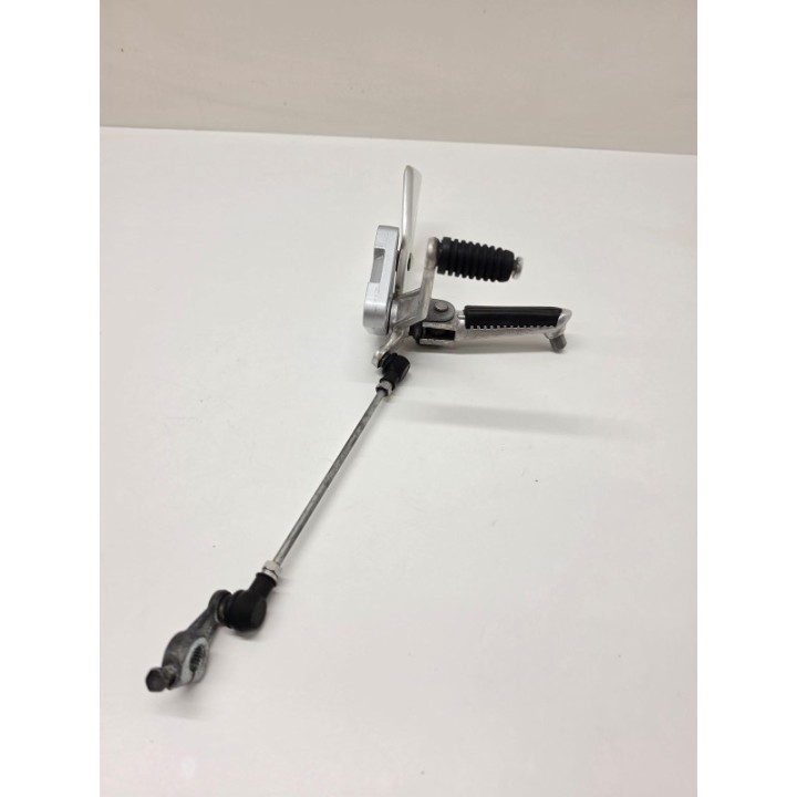 Suzuki SV 650 S (98-02) SET PODNÓŻEK KIEROWCY LEWY DŹWIGNIA CIĘGNO