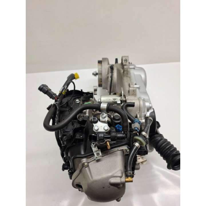 Piaggio Vespa Primavera 50 4T Fi (21) SILNIK