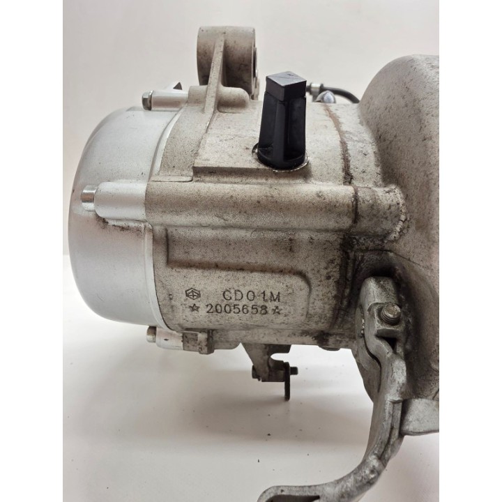Piaggio Vespa Primavera 50 4T Fi (21) SILNIK