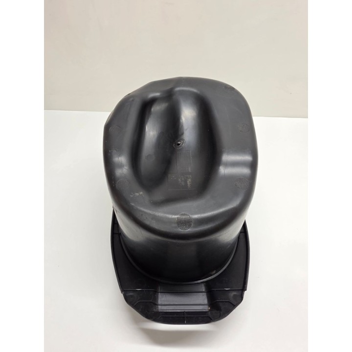 Piaggio Vespa Primavera 50 4T Fi (21) SCHOWEK POD SIEDZENIE