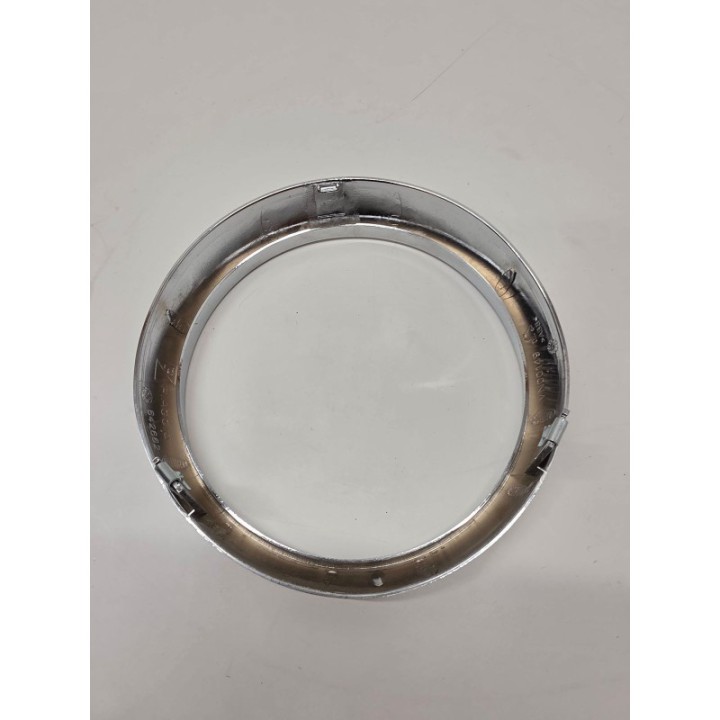 Piaggio Vespa Primavera 50 4T Fi (21) OSŁONA KLOSZA RAMKA LAMPY