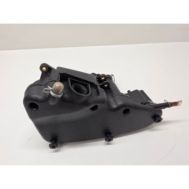 Piaggio Vespa Primavera 50 4T Fi (21) OBUDOWA FILTRA POWIETRZA AIRBOX