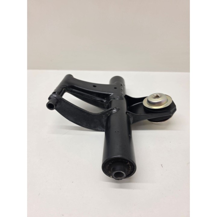 Piaggio Vespa Primavera 50 4T Fi (21) MOCOWANIE SILNIKA KOŁYSKA WAHACZ