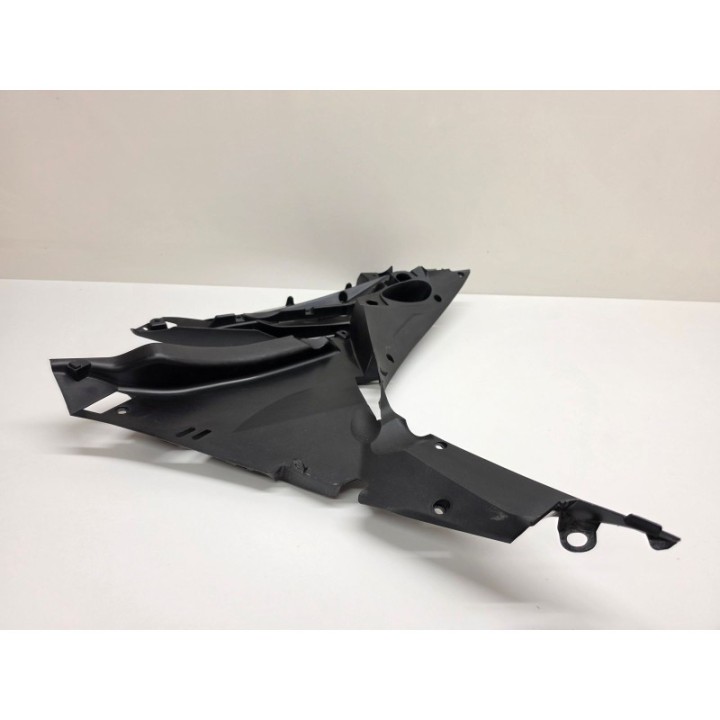 Honda CBR 500 R (16-19) WYPEŁNIENIE OWIEWKI LEWEJ OSŁONA