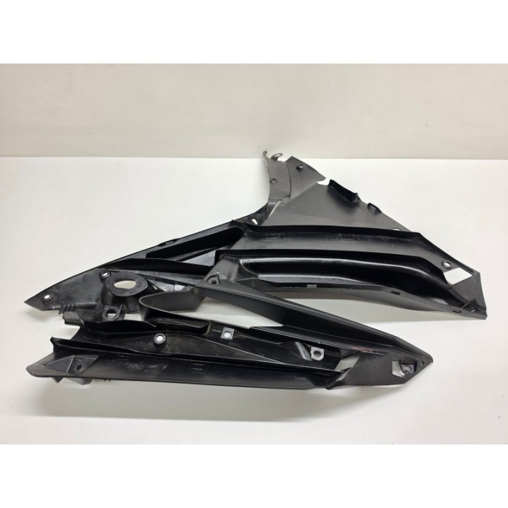 Honda CBR 500 R (16-19) WYPEŁNIENIE OWIEWKI PRAWEJ OSŁONA