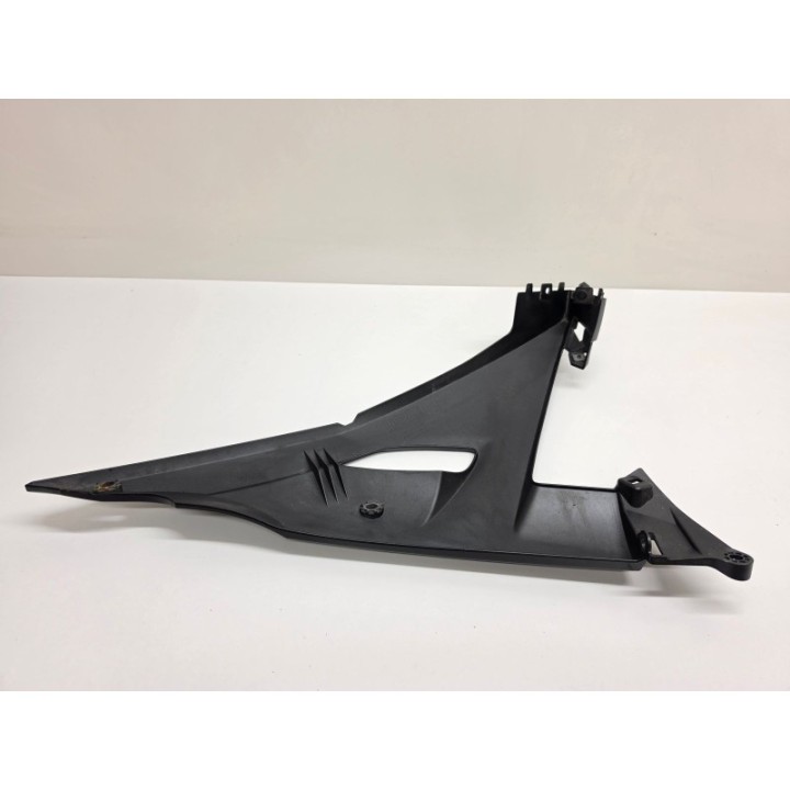 Honda CBR 500 R (16-19) PŁUG OSŁONA DOLNA PRAWA