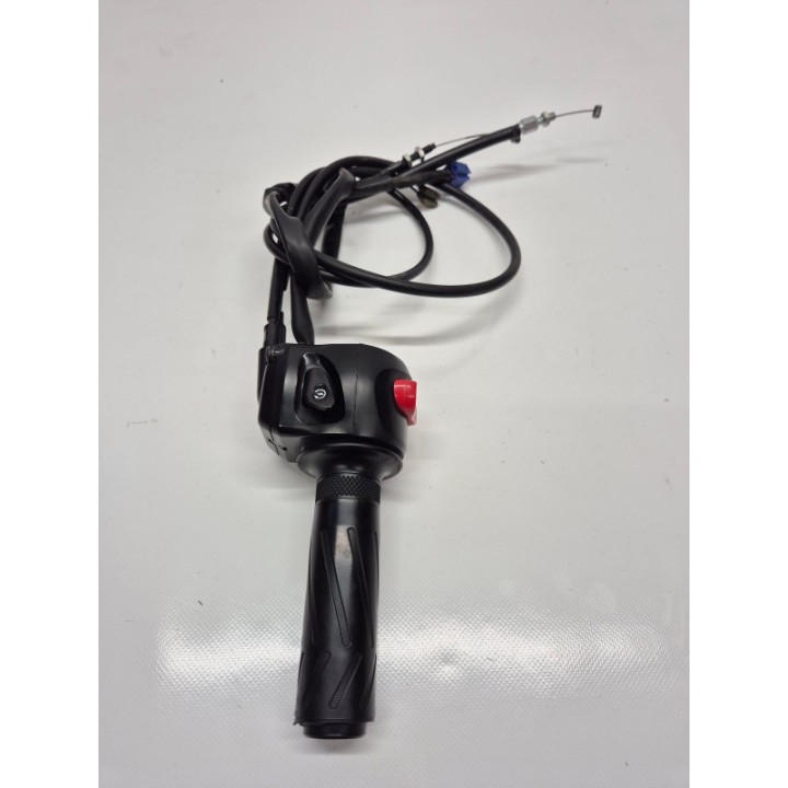 Yamaha XJ6 Diversion (09-16) PRZEŁĄCZNIK PRAWY ROLGAZ LINKI