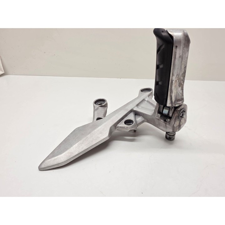 Honda CBR 500 R (16-19) SET PODNÓŻEK KIEROWCY PRAWY