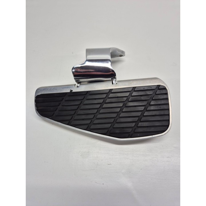 Honda VT 1100 C3 Shadow Aero (98-02) PODNÓŻEK PODEST PRAWY PRZÓD MOCOWANIE