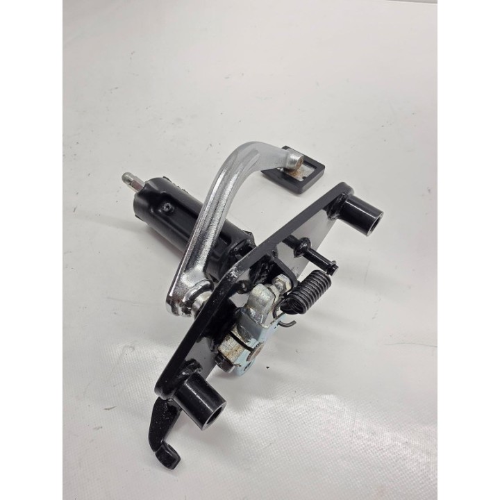 Kawasaki VN 800 Vulcan (00) SET PRAWY DŹWIGNIA HAMULCA PODNÓŻKI